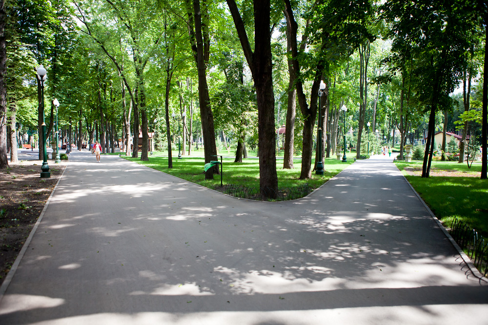 Парк Горького - прогулянка літнім днем