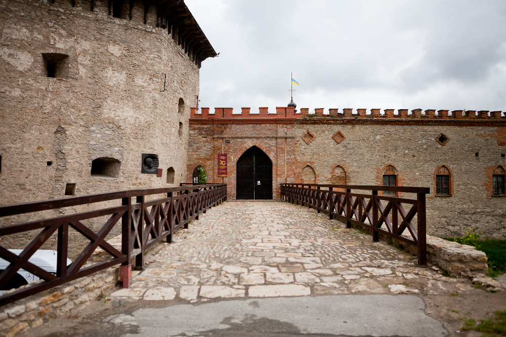 Меджибіж – сумна перлина Хмельниччини. Екскурсія Меджибізькою фортецею. Меджибізький замок та фортеця в Хмельницькій області.
