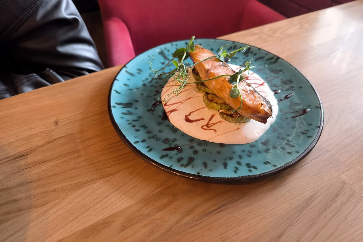 Стейк із лосося в Хмельницькому ("Стумарі")